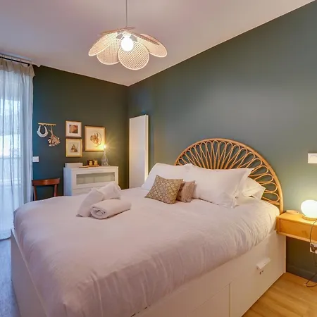 L'esprit Lumiere - Au Pied Des Quais