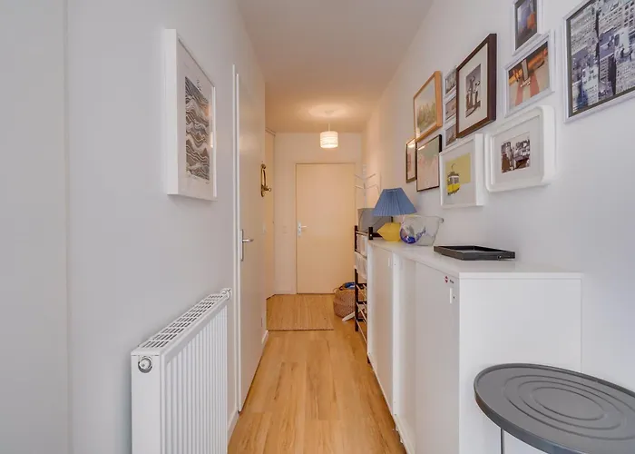 L'esprit Lumiere - Au Pied Des Quais *